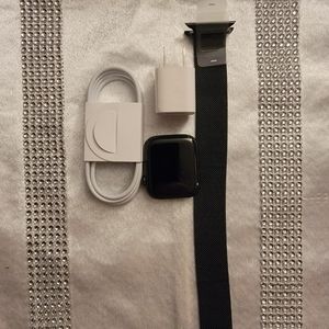 NWOT - Apple IWATCH Series 4 with GPS- 44 mm with Black Metal Band.